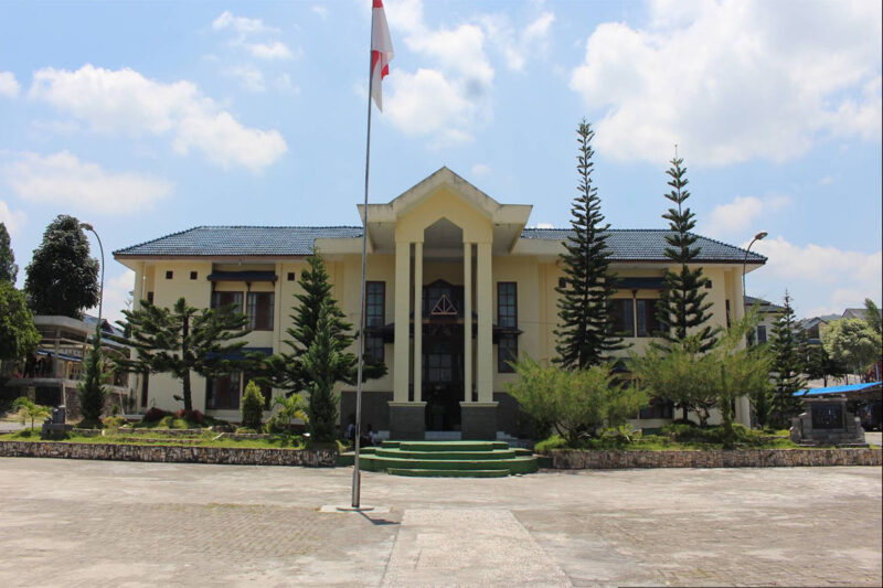 Institut Agama Kristen Negeri Tarutung (IAKN Tarutung)